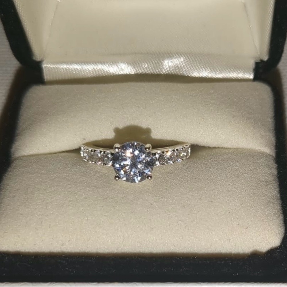 Elegant Silver Diamond Ring